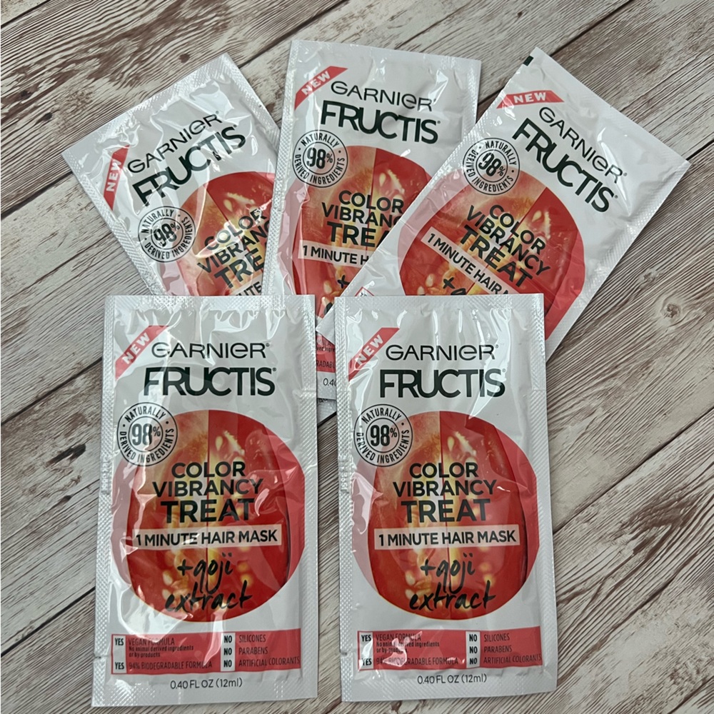 NEW 𝐆𝐚𝐫𝐧𝐢𝐞𝐫 Color Vibrancy Treat Hair Masks